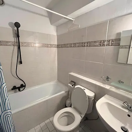 Apartment Sunny Beachfront - T103
